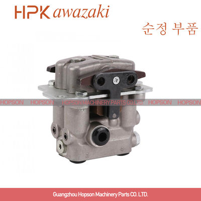 7021601540 شیر پدال پا ، قطعات یدکی بیل مکانیکی PC200 PC220 Komatsu